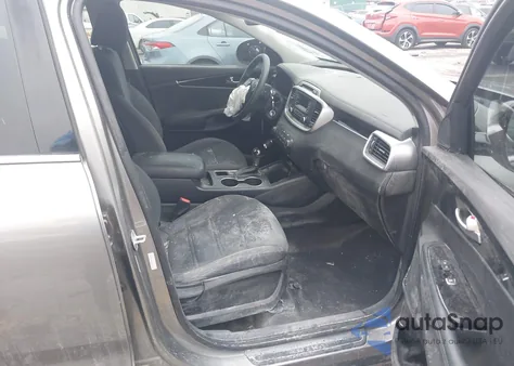 2016 Kia Sorento 2.4L L из США, поврежденный, VIN 5XYPG4A36GG057088